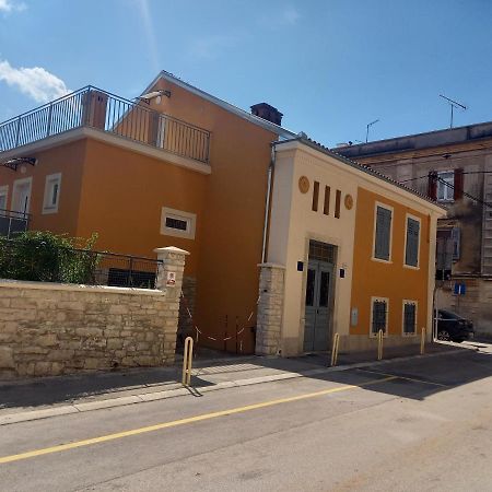 Oskar Amphitheater Apartments And Rooms With Free Parking Пула Екстериор снимка